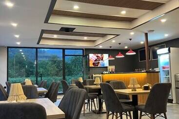 Ahsena Buti̇k Otel