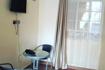 تختخواب و صبحانه Clinton Hotel Kikuyu