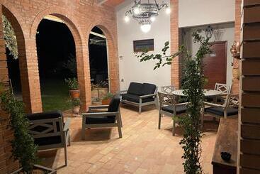 تختخواب و صبحانه Le Balze Camere In Villa