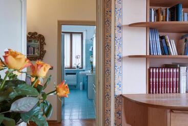 تختخواب و صبحانه Le Balze Camere In Villa