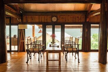 تختخواب و صبحانه Moc Home Sapa