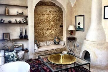 تختخواب و صبحانه Riad Dar El Caid   Palais Xiii Siecle