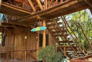 酒店 Don Jon S Surf And Yoga Lodge