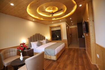 هتل Golden Wood Manali