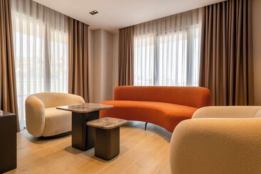 هتل La Miel Suites Sile