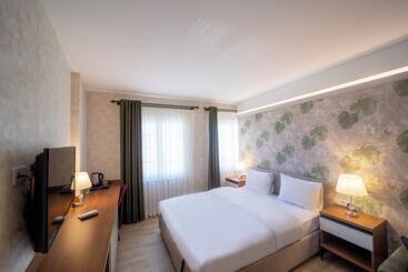 هتل Mell City Suite