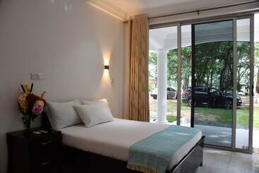 هتل Raffin Royal Lodge