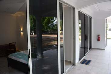 هتل Raffin Royal Lodge