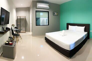 هتل Rock Resort