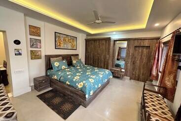 هتل Happy Homestay