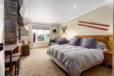 شقة فندقية King Suite   4 Guest   Hot Tub   Pool   Free Shuttle   Cedar Breaks Lodge
