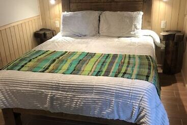 Magellanicus Rustic Suites