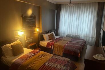 Otel Yalta