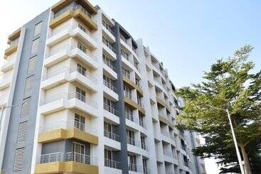 מלון דירות Starlit Suites Shirdi