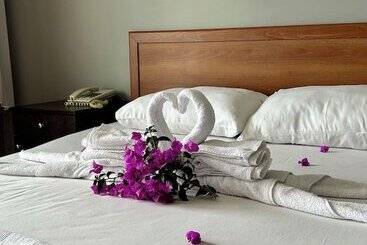 Yosun Otel