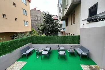 Albayrak Apart