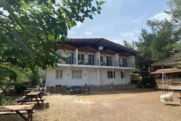 Aley's Home Apart