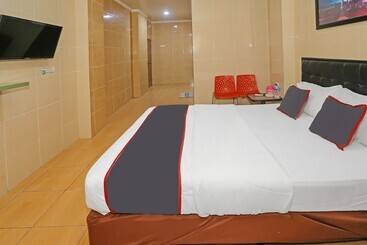 هتل Sion Holiday