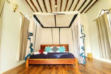 هتل Dreamland Bungalows