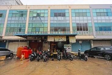 هتل Hasan House Syariah 2 By Oyo