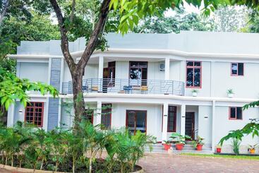 هتل Kerama Silent Lodge