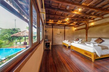 هتل Mai Chau Onsen Retreat
