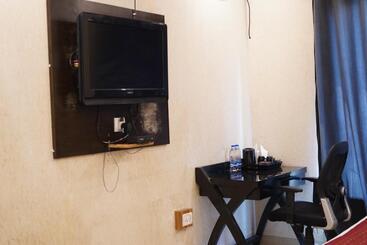 هتل O Delhi, Near Metro Station Karol Bagh