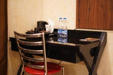 هتل O Delhi, Near Metro Station Karol Bagh