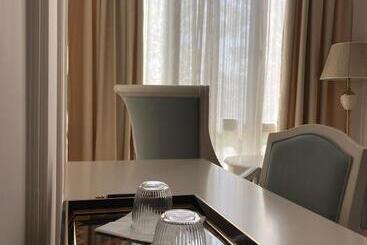 Sol Invictus Boutique Hotel Durres Albania