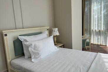 Sol Invictus Boutique Hotel Durres Albania