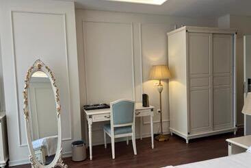 Sol Invictus Boutique Hotel Durres Albania