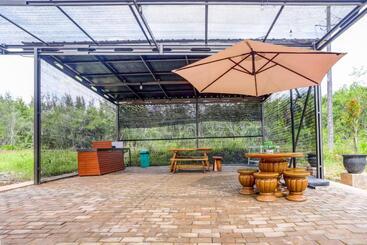 هتل Spot On 92523 Homestay Pasir Padi Permai Syariah