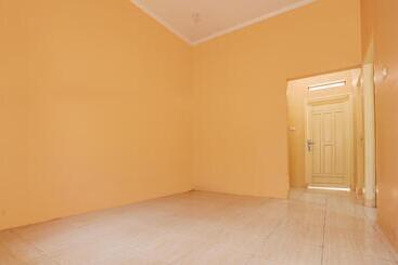 هتل Spot On 92523 Homestay Pasir Padi Permai Syariah