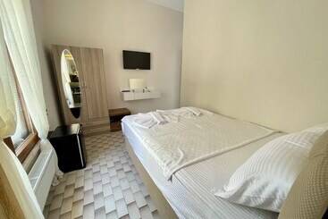 هتل Villa Ece Pension