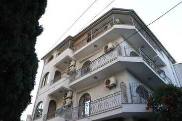 هتل Villa Gloria