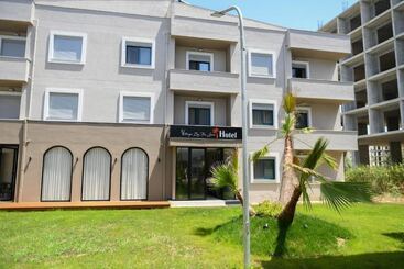 هتل Village By The Sea