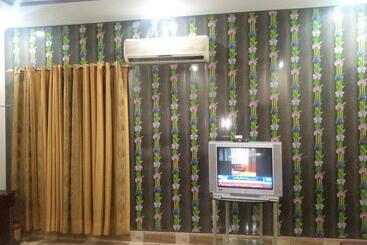 هتل Vip Palace Lodge