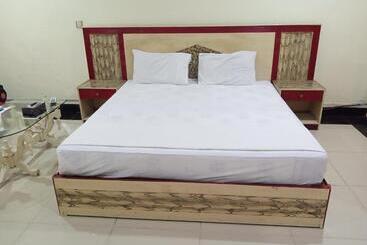 هتل Vip Palace Lodge