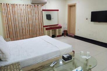هتل Vip Palace Lodge