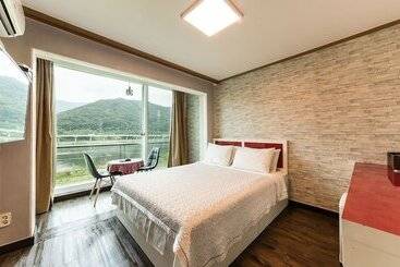 מוטל Cheongpyeong Paradise