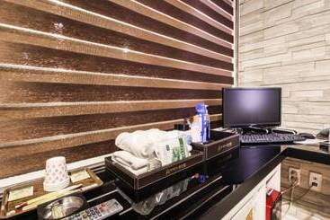 مُتل Hwasun Oncheon Hotel Tatami