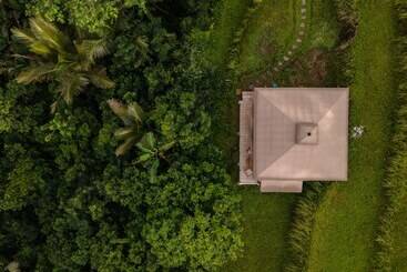 Nadi Nature Resort   Adults Only