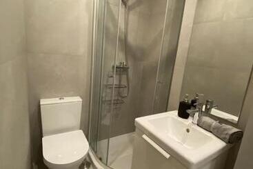 پانسیون Carcavelos Beach Walking Distance Room
