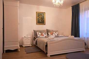 پانسیون Casa Flav