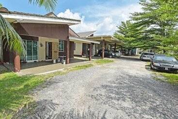 پانسیون Casaria Paka Homestay By Oyo