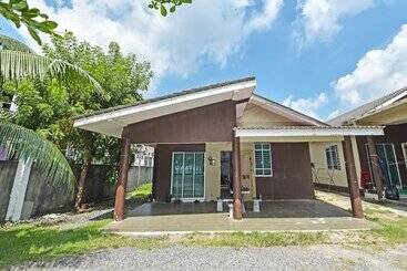 پانسیون Casaria Paka Homestay By Oyo