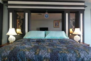 پانسیون Digby Sailboat Suites