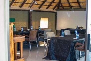پانسیون Etang Guest House