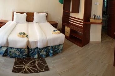 Sandmark Hotel Serengeti