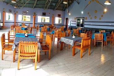 Sandmark Hotel Serengeti